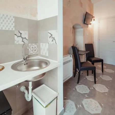 Villino Tortorelli 3* 马泰拉